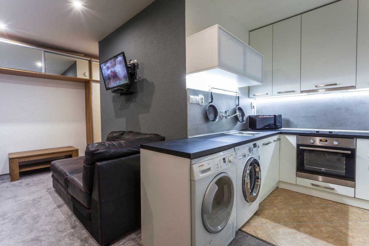 Air-Conditioned Apartment Sancova - Old Town Братислава Екстериор снимка