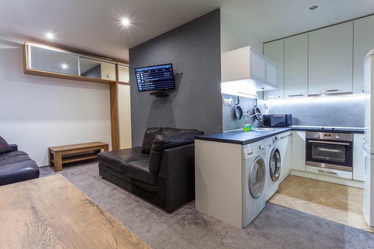 Air-Conditioned Apartment Sancova - Old Town Братислава Екстериор снимка